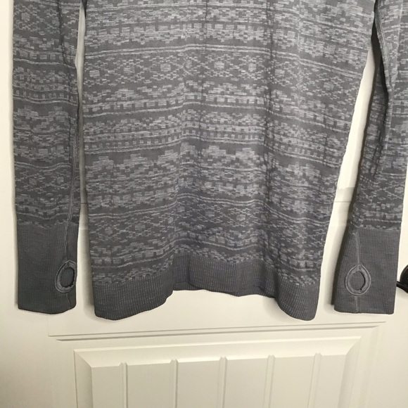 Lululemon Rest Less 1/4 Zip Pullover in Heathered Grey. - Picture 9 of 10